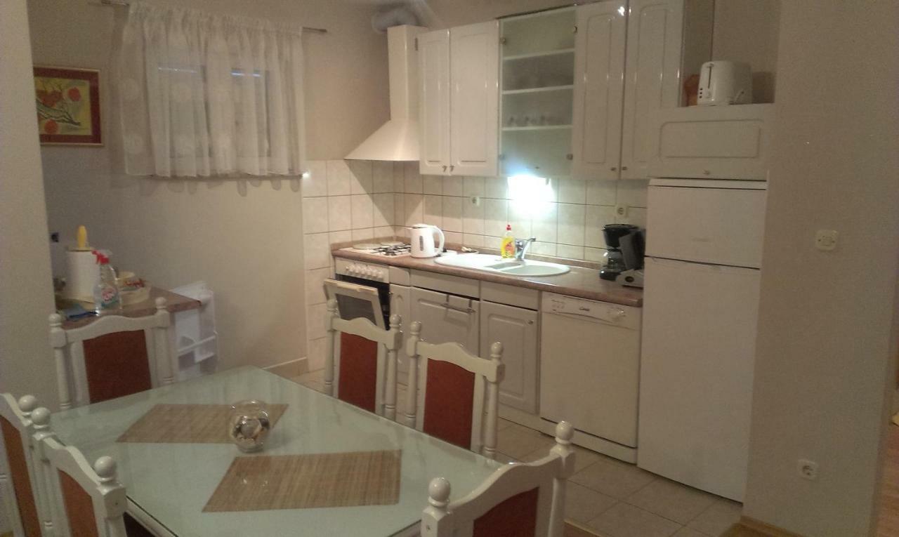 Apartment Viki Makarska Exterior photo